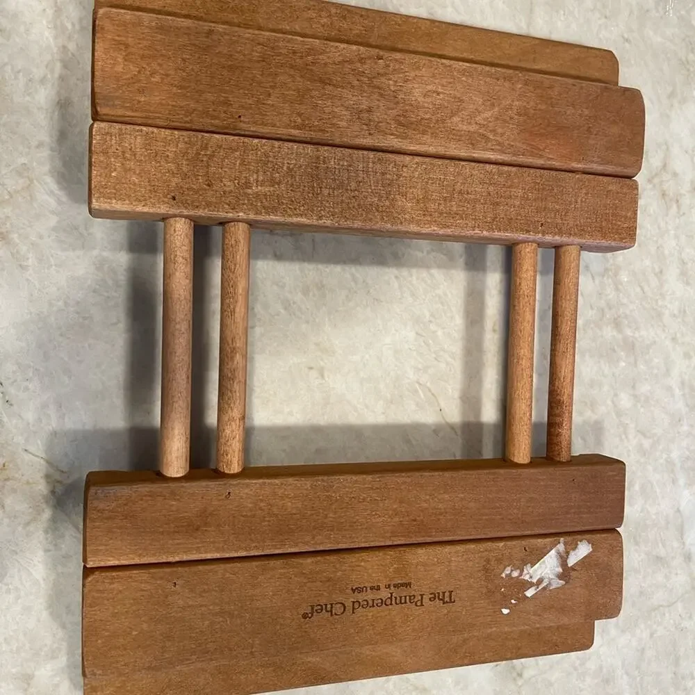 Pampered Chef elegant wooden
